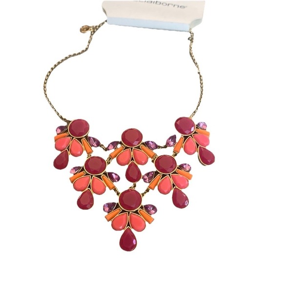 Liz Claiborne Jewelry - Liz Claiborne Gold Tone‎ With Red And Pink Stones Statement Necklace